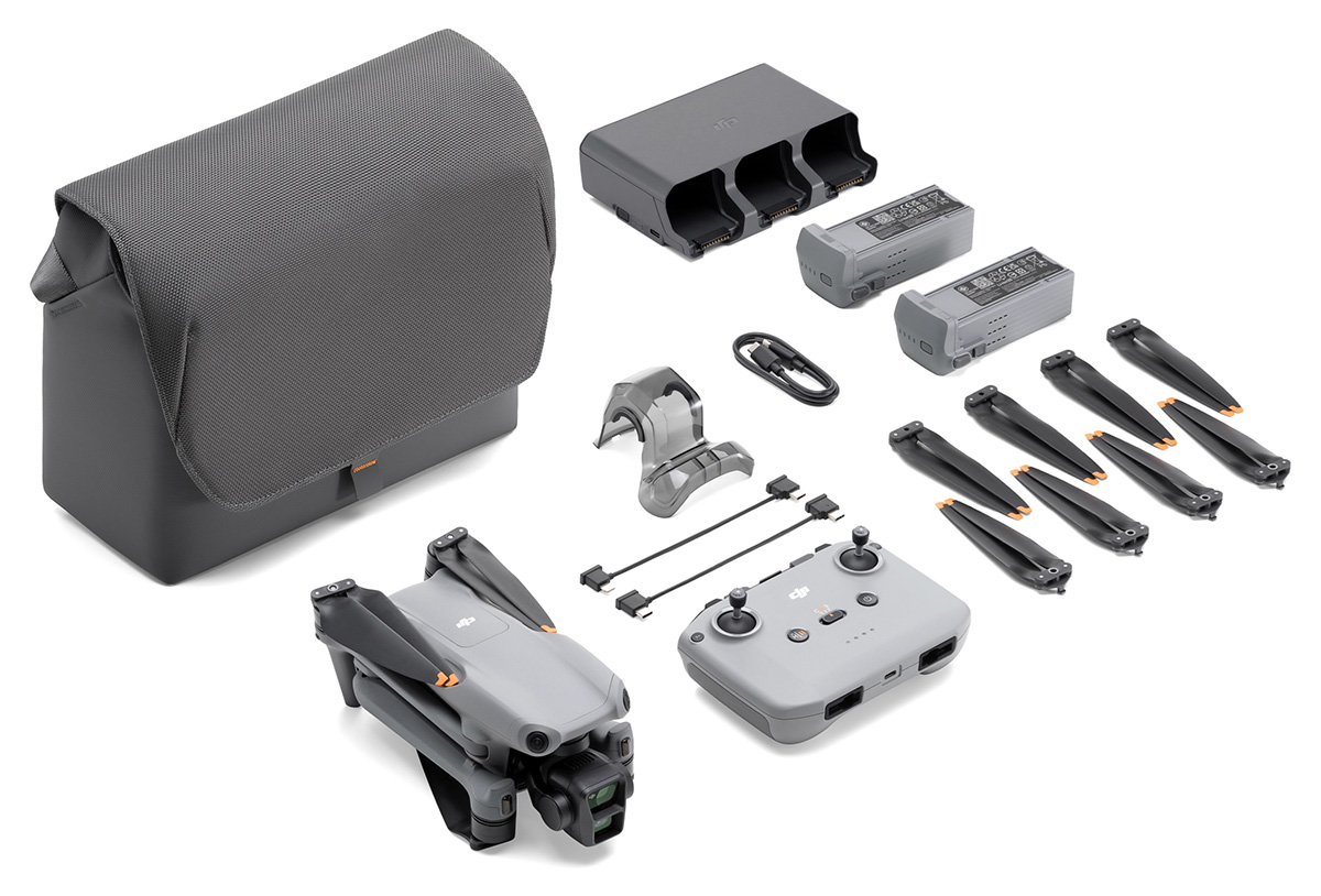 Квадрокоптер DJI Air 3 Fly More Combo (пульт DJI RC-N2)